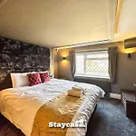 Beautiful Detached Villa - Jacuzzi Bath - Parking